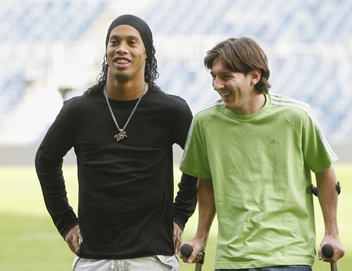 “这说不通”！世界杯抽签仪式上，特朗普提议给美式橄榄球改名