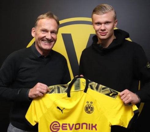 哈登生涯第12次单场55+，詹杜库生涯合计仅10次