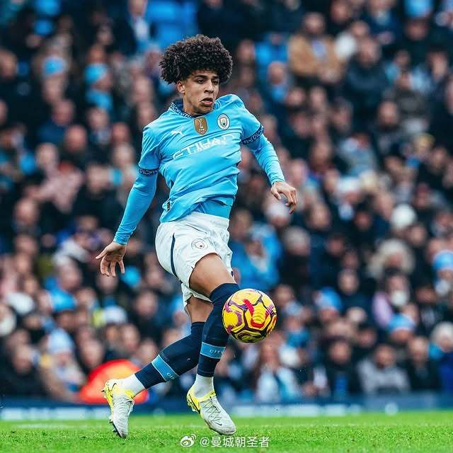 曼城斯特林关键进球锁定三分