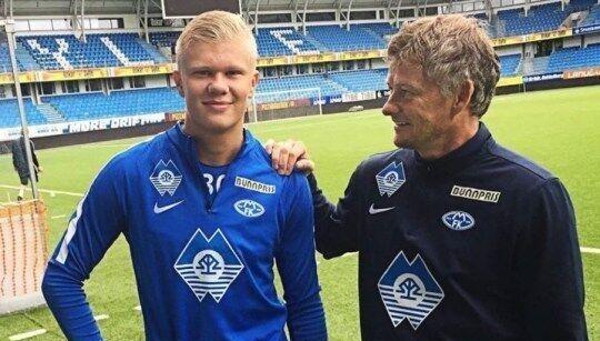 曼晚：多纳鲁马对加盟曼联持开放态度，但不会采取永久转会