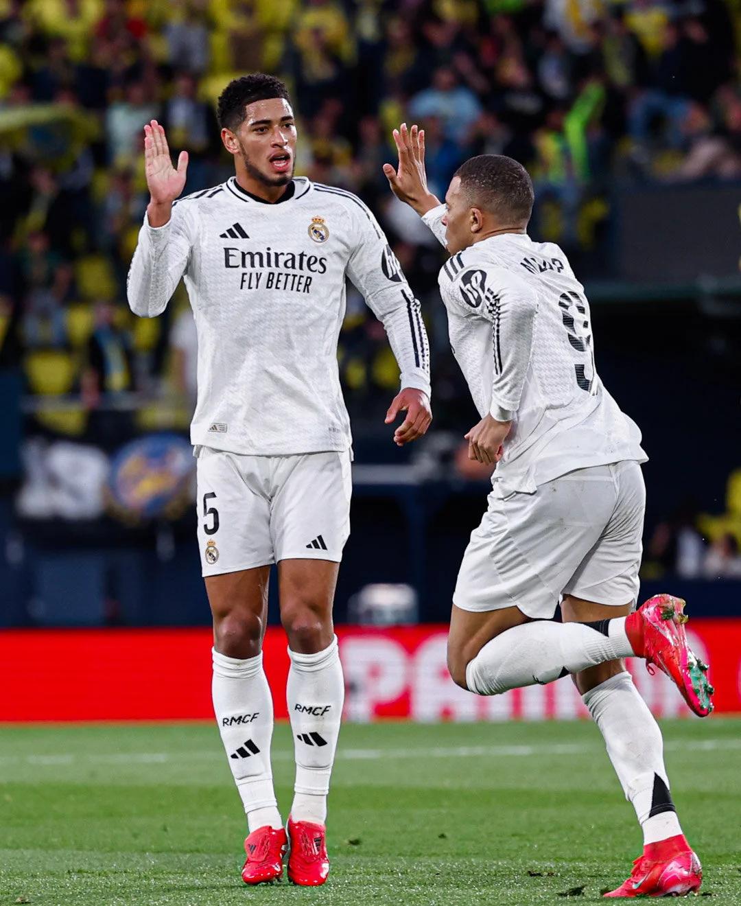 火箭主场大胜太阳，汤普森31分+杜兰特28+8助球队登顶西部第二